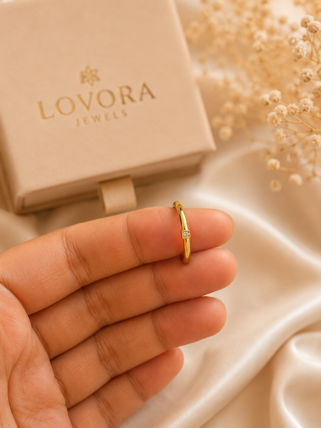 Luna Solitaire Ring