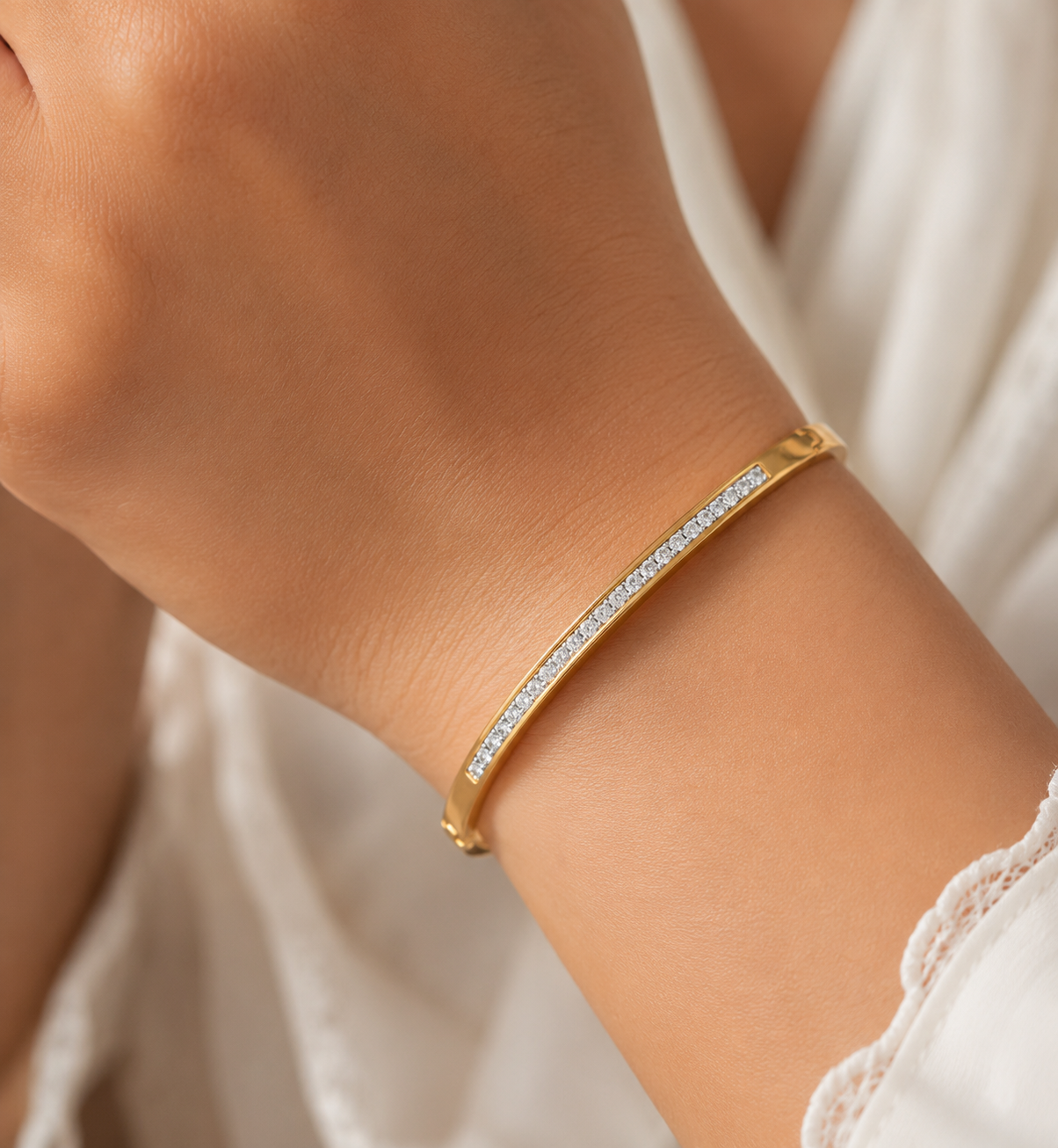Sparkling line bracelet