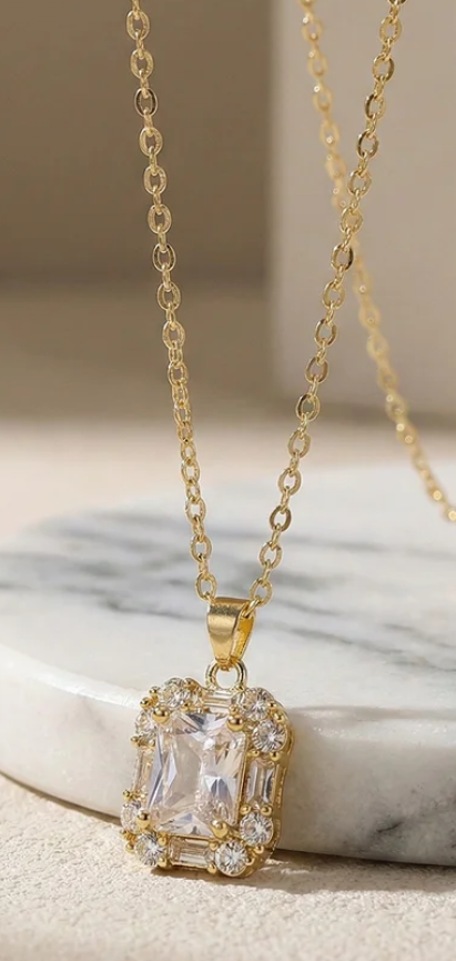 Pendant set
