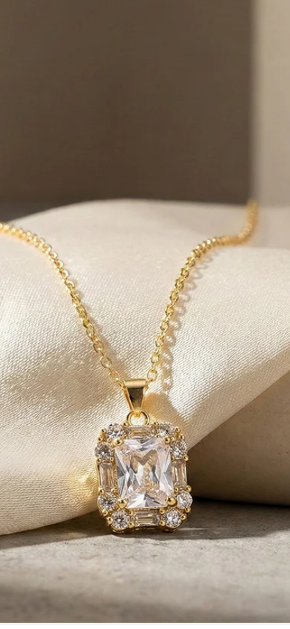 Square diamond Pendant set